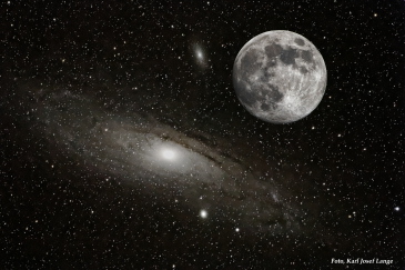 Größenvergleich Andromedagalaxie und Mond